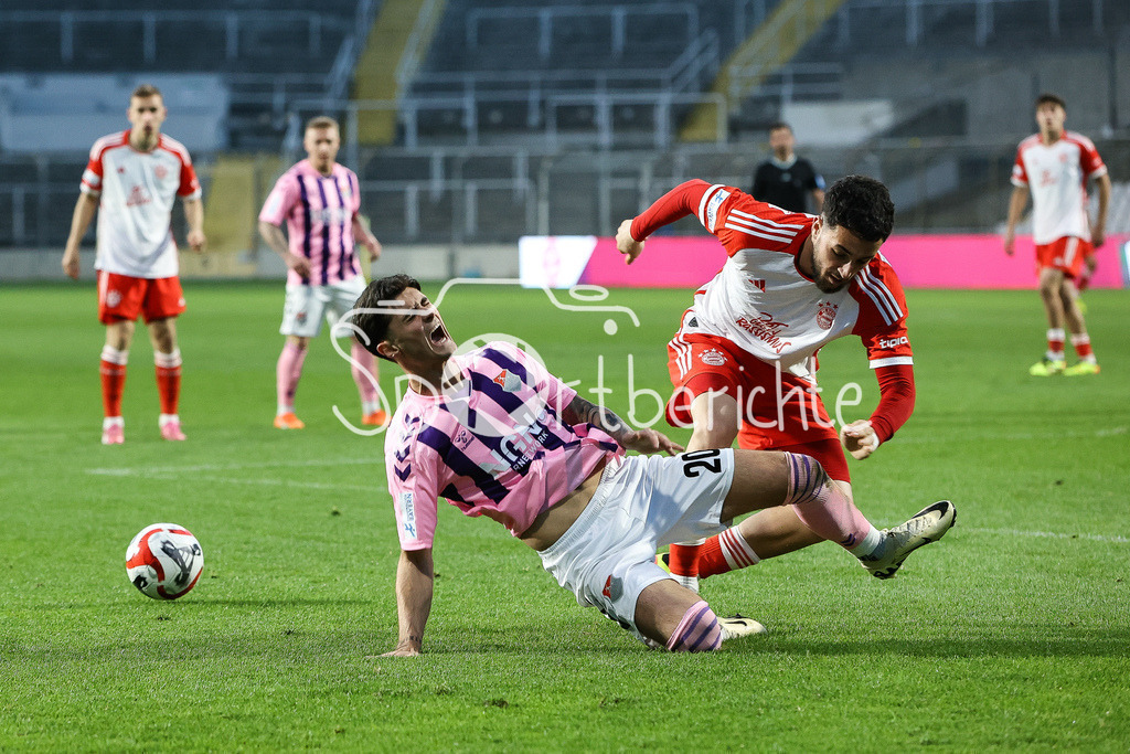 FC Bayern Amateure - TSV Aubstadt | Im Duell Adrian KIRESKI (TSV #20) und Dion BERISHA (FCB #11) / Zweikampf