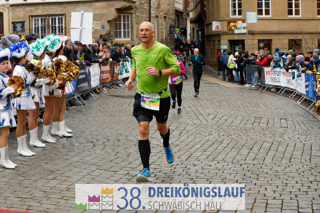 10km VR Bank Hauptlauf | 3 Koenigslauf 2024 10km VR Bank Hauptlauf - Realisiert mit Pictrs.com