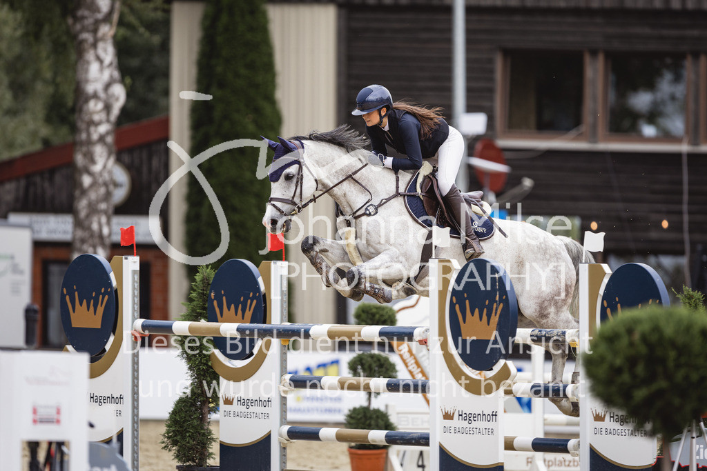 230824_Delbrueck_AmateurM2-239 | Deine schönsten Turniermomente als professionelle Fotos! Entdecke hochwertige Pferdesport-Fotografie im Online-Shop. Jetzt Fotos finden & bestellen!