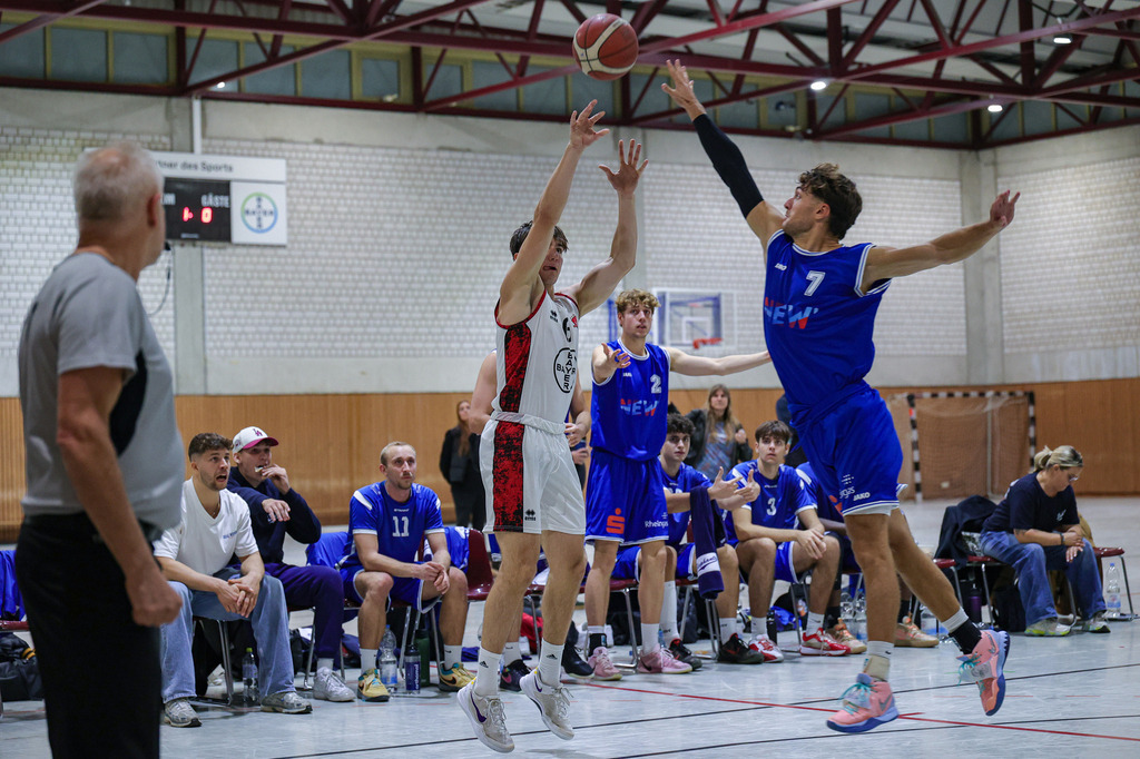 Regio BAYER GIANTS vs NEW Elephants Grevenbroich-70 | Fotos von Basketballspielen aus dem Raum NRW fotografiert von Gero Mueller-Laschet und Daniel Schaefer - Realisiert mit Pictrs.com
