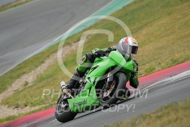 2024_08_18_PBK_43983 | Sportfotografie; SlowMotion; Video; Rennstrecke; Hafeneger; Speer; Racing; RSE; BMW; CBO; Trackday; Motorsportarena; Hockenheimring; Brno; Most; Barcelona; Valencia