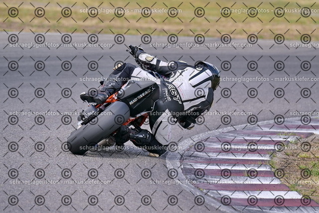 26bt05-1889 | markuskiefer.com - Realisiert mit Pictrs.com