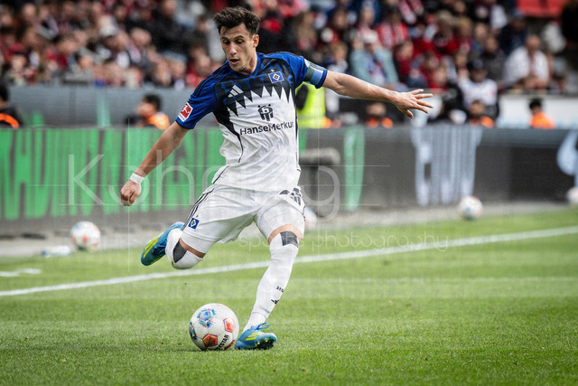 German Bundesliga, Bayer 04 Leverkusen vs. Hamburger SV, 16.05.2026 | LEVERKUSEN, GERMANY - MAY 16, 2026 :  Nicolas Capaldo (Hamburger SV, 24) during the German Bundesliga match on gameday 34 between Bayer 04 Leverkusen vs. Hamburger SV at BayArena on May 16, 2026 in Leverkusen, Germany. DFL REGULATIONS PROHIBIT ANY USE OF PHOTOGRAPHS AS IMAGE SEQUENCES AND/OR QUASI-VIDEO.