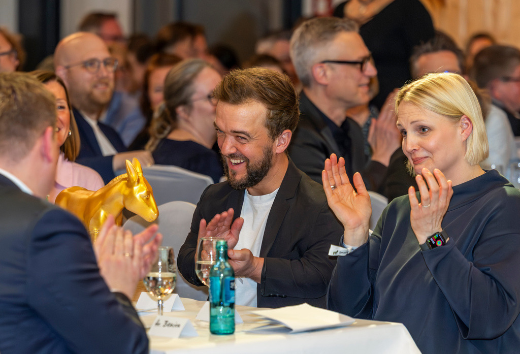 top-top.de 260306-073 | Foto, Video, Fotografie, Videografie, Fotobox, DJ, Discjockey, Musik, Musikbox, Veranstaltung, Photobooth, Amazon, Ebay, Buchtipp, Bestseller, Autor, Verlag, Buch, Wesel, Hamminkeln, NRW, Dinslaken, Rees, Drohne, Hochzeit, Party, Fotobox, Wesel, Fotograf