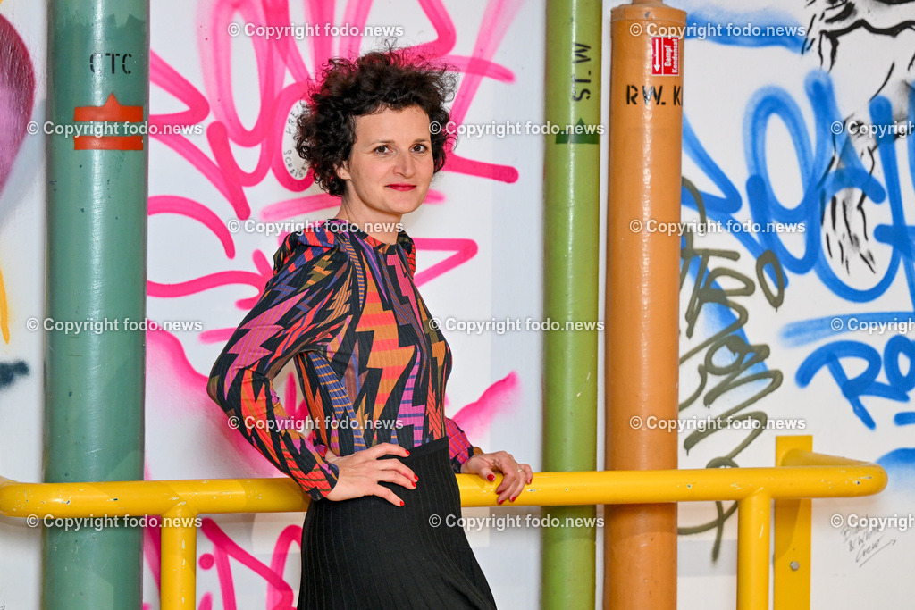 Claudia Novak_ Rethorik Trainerin_ 14.11.2023-3 | 14.11.2023, Linz, AUT, Claudia Novak, im Bild Claudia Novak (Trainerin, Rethorikerin - Woman on Stage)