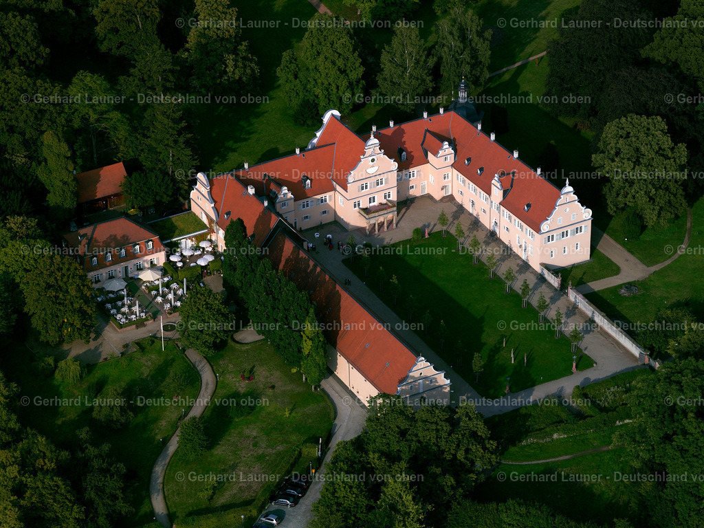 7000780 | Das barocke Schloss Kranichstein ist ein ehemaliges Jagdschloss im gleichnamigen Stadtteil Kranichstein im Norden Darmstadts