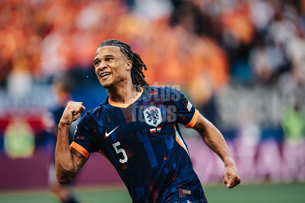 Fußball | Herren | UEFA-Fußball-Europameisterschaft 2024 | Gruppe D | Polen vs. Niederlande | 16.06.2024 | Nathan Ake (#5, Niederlande) jubelt