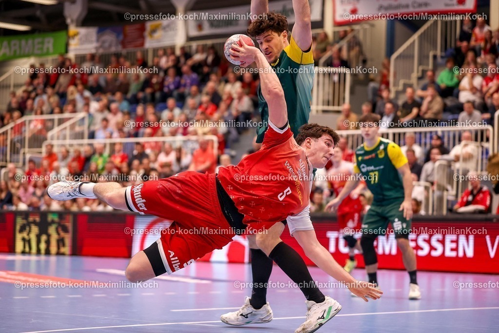 TUSEM06032601072 | 06.03.2026, Handball, 2. Handballbundesliga  Herren, Saison 2025 / 2026, 23. Spieltag, TuSEM Essen - VfL Eintracht Hagen: Valentin Willner (TuSEM Essen #05) wirft den Ball auf das Tor 