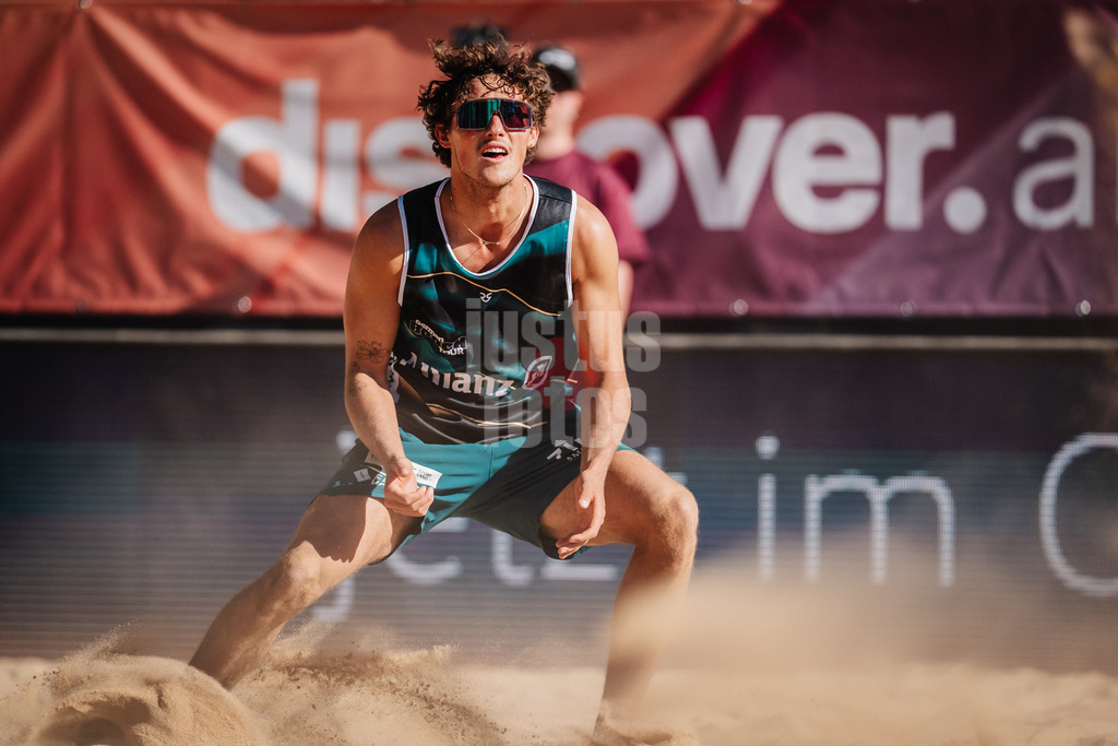 Beachvolleyball | Männer | Allianz German Beach Tour 2025 | Tourstop Düsseldorf | 15.05.2025 | Hennes Nissen macht sich bereit für die Abwehr