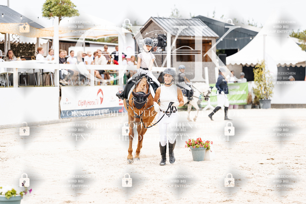 CK907303 | Turnierfotografie Pferdefotografie Trier Rheinland-Pfalz Pferdesport Reitsport Tierfotografie Sportfotografie Pferdevideo Pferdevideografie Equestrianvideography equestrianphotography  - Realisiert mit Pictrs.com