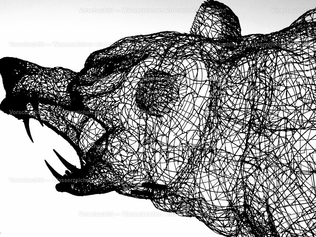 Draht Bär | stand für einige Tage vor dem königl. Schloß in Stockholm - Realisiert mit Pictrs.com