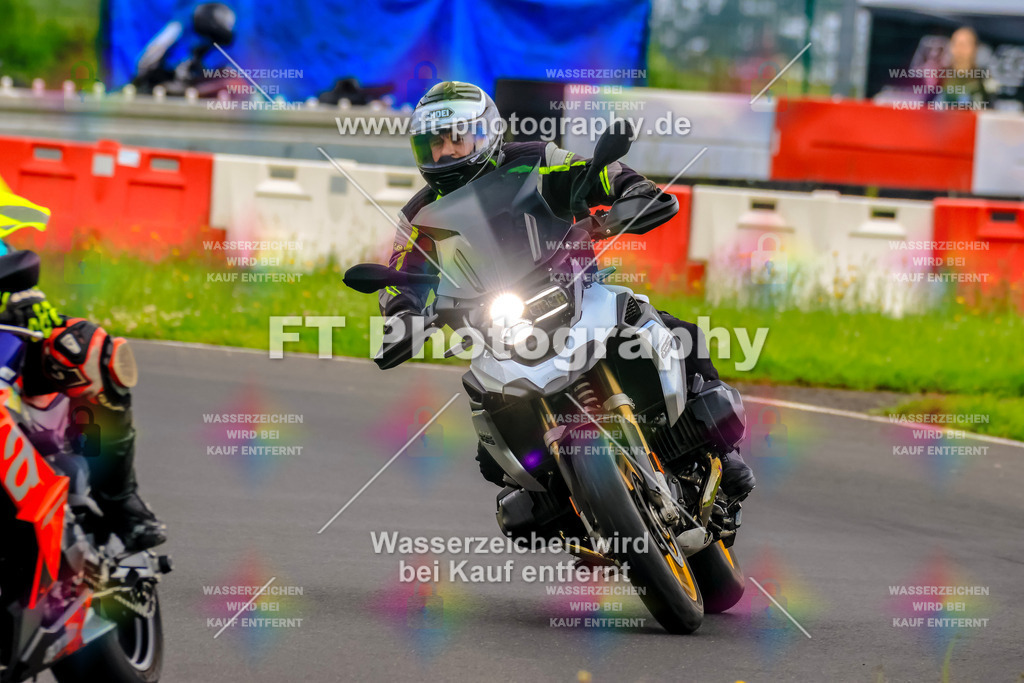 VBK-6751 | Hier findet Ihr Bilder von Touristenfahrten auf der Nürburgring Nordschleife oder von anderen Veranstaltungen die ich besucht habe. Viel Spass beim Durch Schauen 