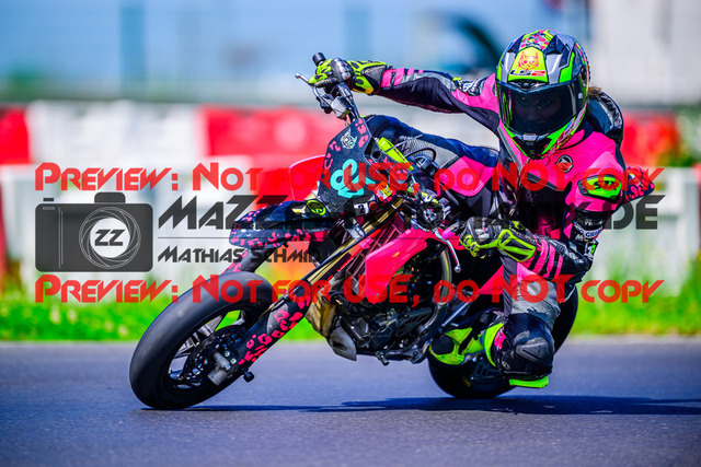 MaZZes_FotoMatrix_240604_6007705_3820 | Fotograf Mathias Schmid
Sportfotograf,
Eventfotograf,
Hochzeitsfotograf,
Portraitfotograf