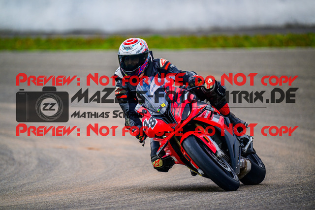 MaZZes_FotoMatrix_240910_6007705_2687 | GELB