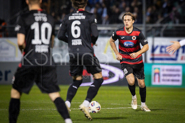 3. Liga: FC Viktoria Köln - TSV 1860 München, 06.03.2026 | Tim Kloss (Viktoria Köln, 18) ; Köln, 06.03.2026 - 28. Spieltag der 3. Fußball-Liga: FC Viktoria Köln - TSV 1860 München im Sportpark Höhenberg in Köln.Die DFL-Bestimmungen verbieten die Verwendung von Fotografien als Bildsequenzen und / oder Quasi-Videos.