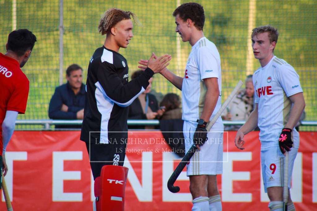 Rot - Weiß Köln - Crefelder HTC 08.10.22-20 | lanaschraderfotografie - Realisiert mit Pictrs.com