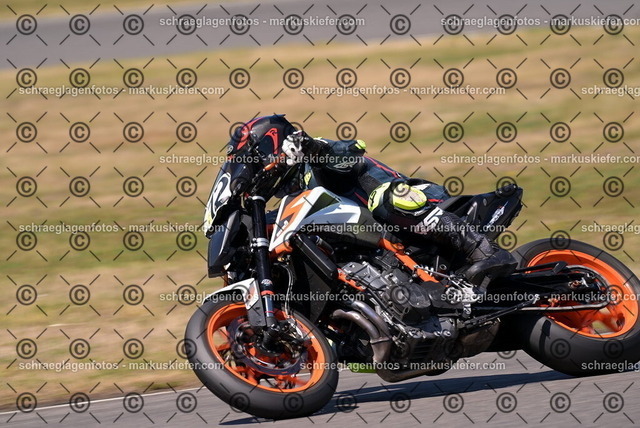 26bt04-1989 | markuskiefer.com - Realisiert mit Pictrs.com