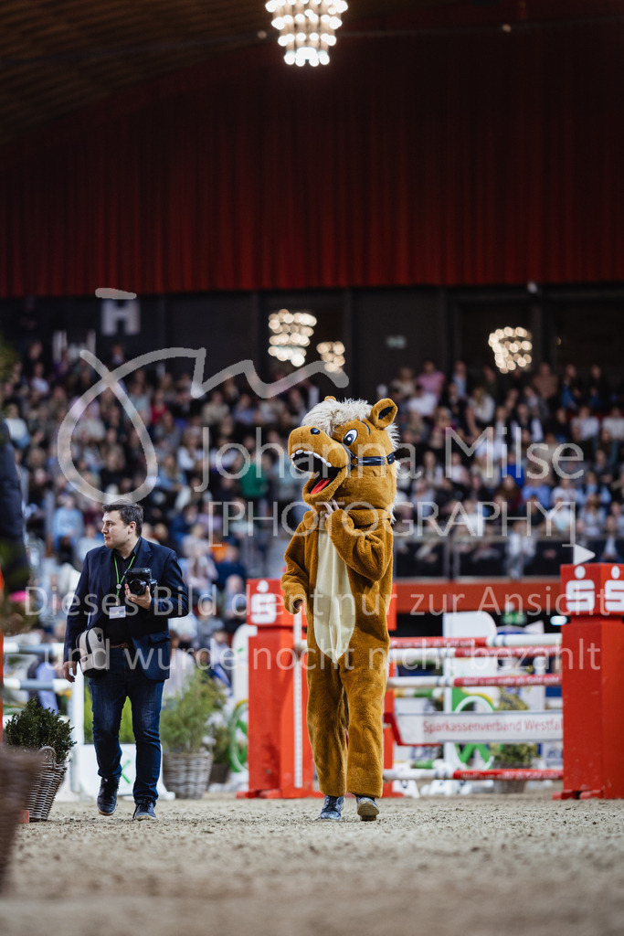 240113_Münster_Kostümspringen-312 | Deine schönsten Turniermomente als professionelle Fotos! Entdecke hochwertige Pferdesport-Fotografie im Online-Shop. Jetzt Fotos finden & bestellen!