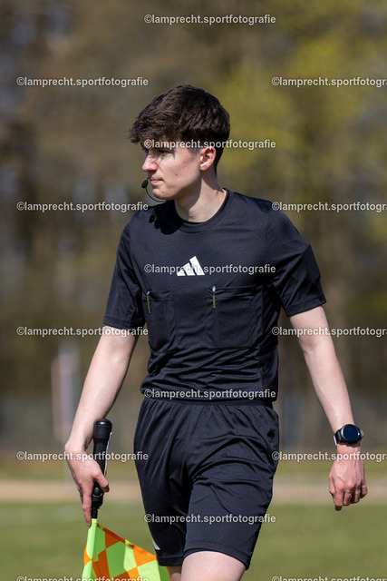 Fußball I Junioren I Saison 2025-2026 I DFB-Nachwuchsliga I 8. Spieltag I JFV Lübeck - 1. FC Magdeburg 57 | Jonas Blomtrath (2. Assistent) - Realisiert mit Pictrs.com