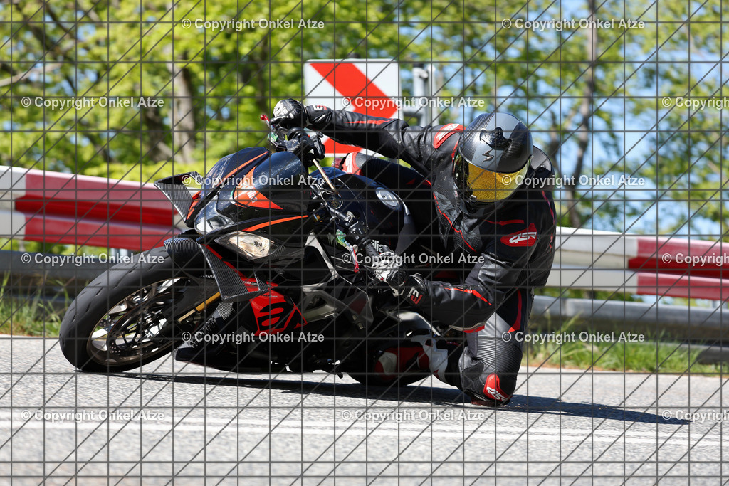 IMG_9975 | Fotograf am Kyffhäuser. Onkel Atze. Kyffhäuser Rennstrecke. Café36. Motorsportfotografie. - Realisiert mit Pictrs.com