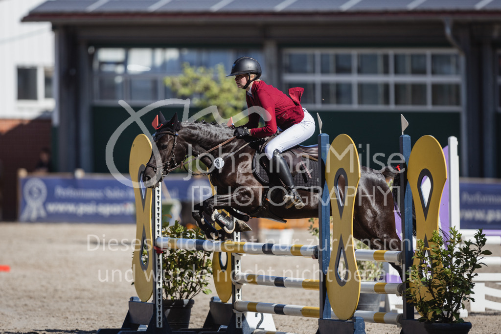230610_Mühlen_StilA1-511 | Deine schönsten Turniermomente als professionelle Fotos! Entdecke hochwertige Pferdesport-Fotografie im Online-Shop. Jetzt Fotos finden & bestellen!