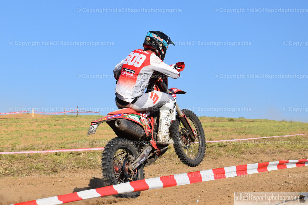 DSC_0483 | Sportfotografie , Motorsport, Motoross, Reitsport, Mointainbike, Enduro,
Landschaft , Outdoor, Eventfotografie, Landschaft, Bilder online bestellen - Realisiert mit Pictrs.com