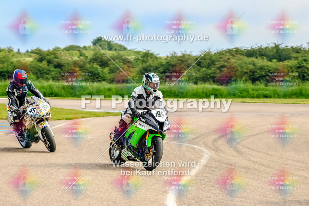 MotoTeam-8167 | Hier findet Ihr Bilder von Touristenfahrten auf der Nürburgring Nordschleife oder von anderen Veranstaltungen die ich besucht habe. Viel Spass beim Durch Schauen 