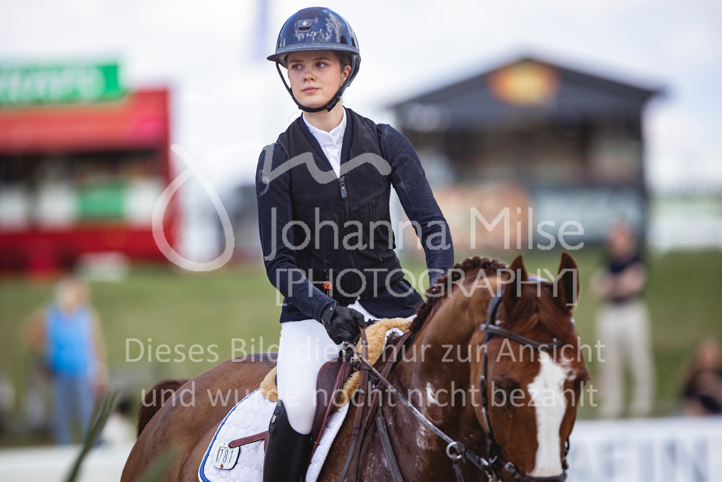 240711_BHO_L-Stil-2-564 | Deine schönsten Turniermomente als professionelle Fotos! Entdecke hochwertige Pferdesport-Fotografie im Online-Shop. Jetzt Fotos finden & bestellen!