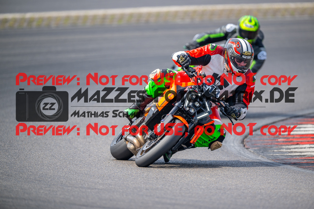 MaZZes-Fotomatrix-20260716-385784 | ROT