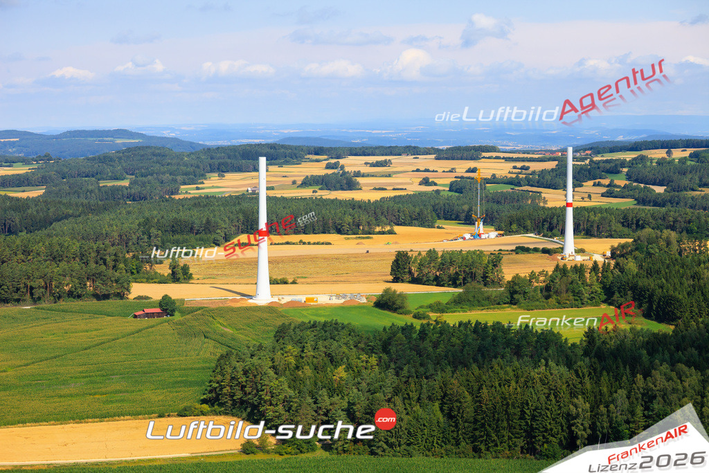Die Luftaufnahme Windradbau - Kasendorf wurde vom UL-Flugzeug (keine Drohne) aus fotografiert.Hohe Druck- Auflösung-die Geschenkidee!