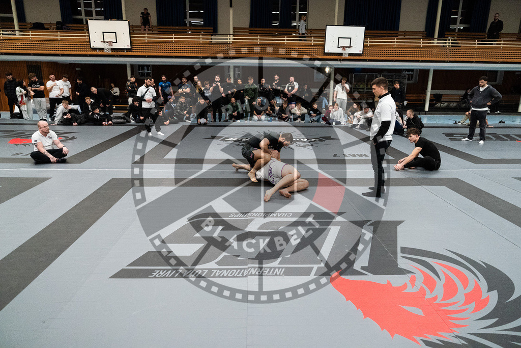 20251129PBB9228 | Fighters compete during the luta livre competition ILLCS XI winter edition on November 29, 2025 in Hannover, Germany.