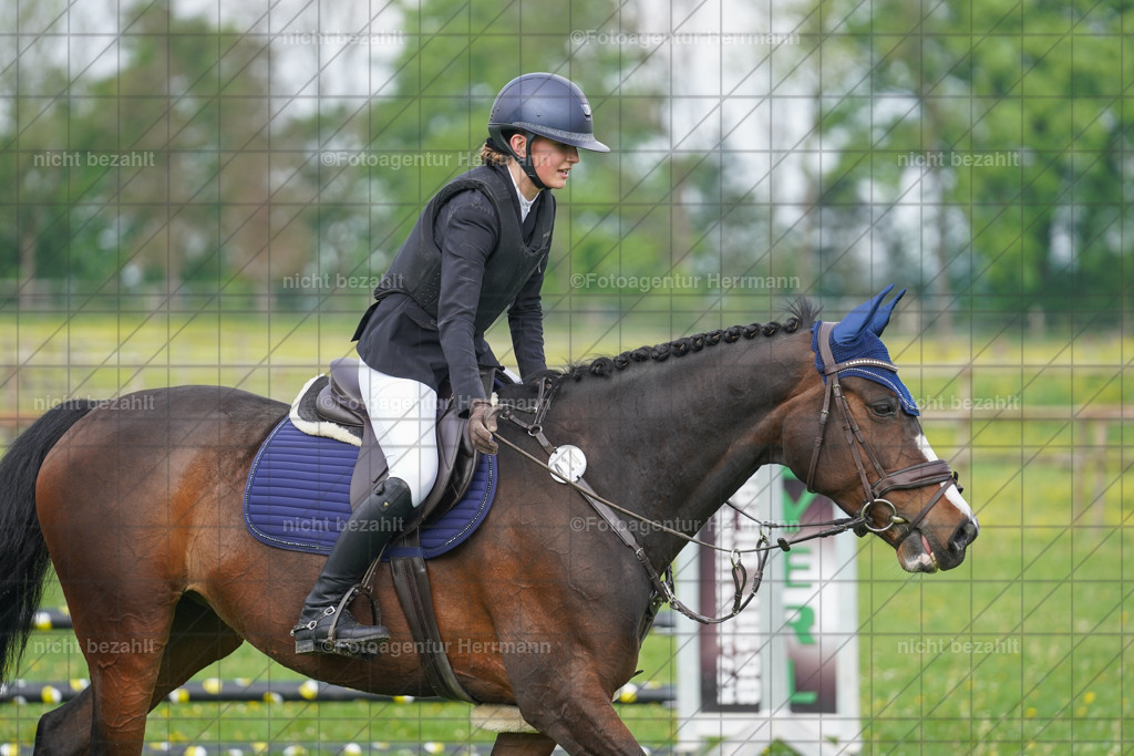 20240509-FAH02129 | Turnierbilder der Turnierfotografen Bayern, Pferdesport Fotografie, Reitsportbilder, Turnier Landberg am Lech, Turnierbilder bayern, Fotoagentur Herrmann