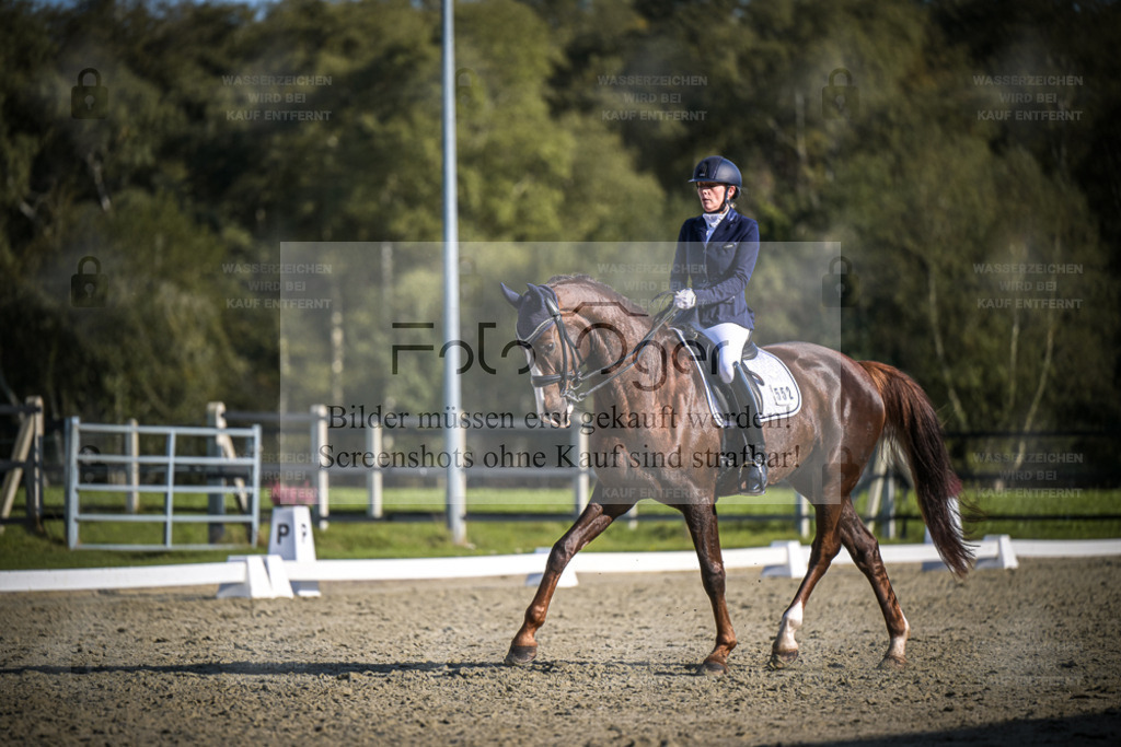 DOS_4929 | Entdecke hochwertige Reitturnierfotos von Foto Oger. Professionell, emotional und authentisch – jetzt Lieblingsmomente im Shop bestellen. - Realisiert mit Pictrs.com