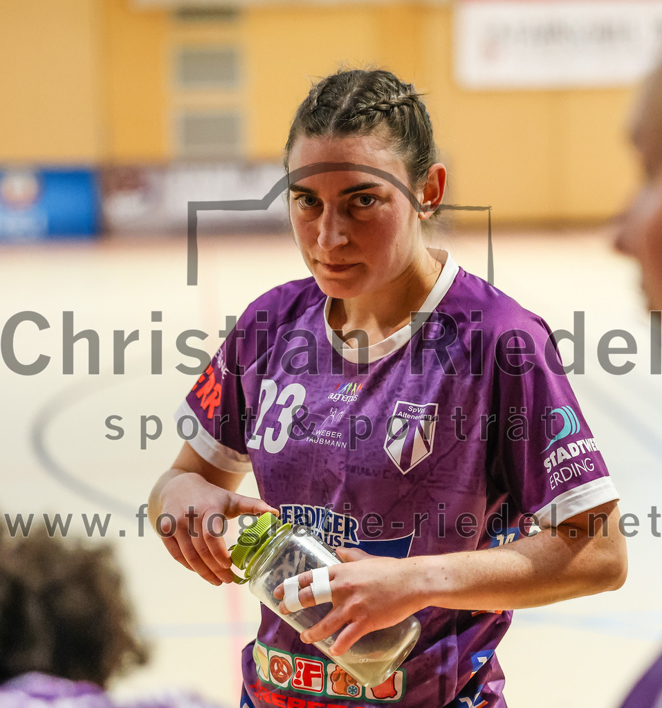 2024-10-13_033_SpVgg_Altenerding_gegen_SC_Freising | Erding, Deutschland, 13.10.2024:Handball, Bezirksoberliga Frauen Altbayern 2024 / 2024, 3. Spieltag, SpVgg Altenerding gegen SC Freising, Endergebnis: 26:35Katharina Künstner (SpVgg Altenerding, #23)Foto: Christian Riedel / fotografie-riedel.net