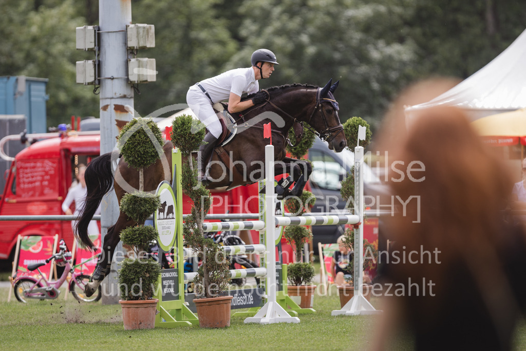 230714_LC_Stil-L-549 | Deine schönsten Turniermomente als professionelle Fotos! Entdecke hochwertige Pferdesport-Fotografie im Online-Shop. Jetzt Fotos finden & bestellen!