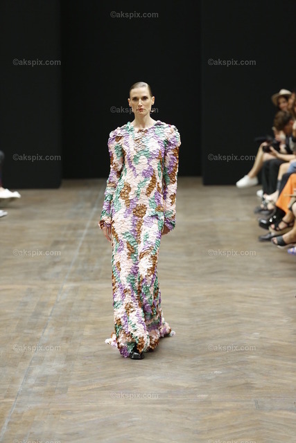 Kilian Kerner auf der  MBFW Spring/Summer 2023 | Mercedes-Benz Fashion Week (MBFW)  Frühling / Sommer 2023 im Hotel Telegraphenamt Berlin in Berlin-Mitte. Die Kollektionen von Kilian Kerner auf der MBFW Spring/Summer 2023. Das Bild zeigt Models mit der Kollektion von Kilian Kerner.