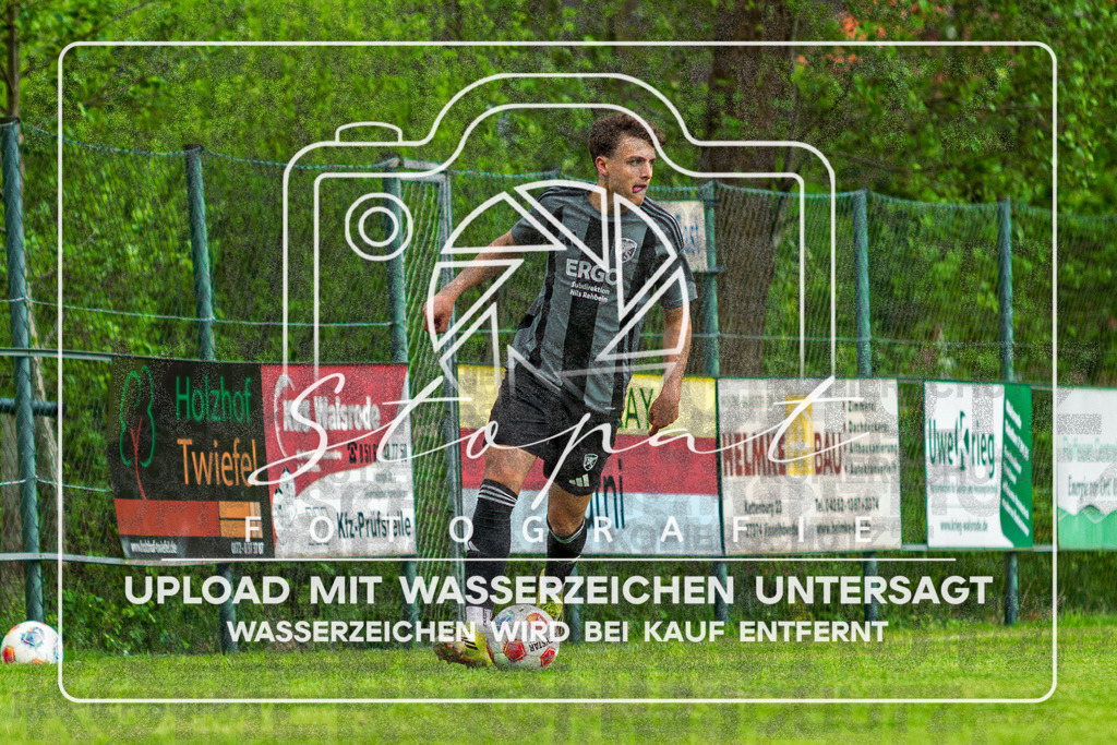 Kreisliga Herren HK - FG Fulde-Stellichte vs. SG Benefeld-Cordingen | Max Peters (FG Fulde-Stellichte #7); Kreisliga Herren HK - FG Fulde-Stellichte vs. SG Benefeld-Cordingen am 17.05.2026 in Lehrdestadion, Stellichte - Realisiert mit Pictrs.com