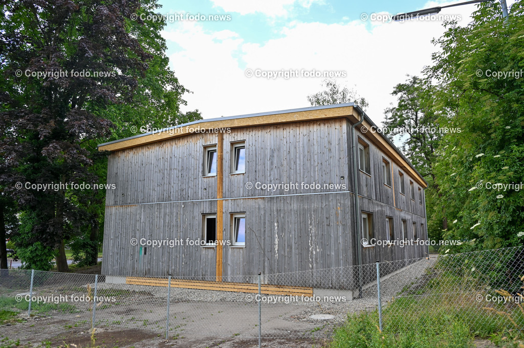 Fertigteilhaus Asylunterkunft_ Lunzerstrasse Linz Kleinmuenchen_ 15.06.2023-3 | 15.06.2023, Linz, AUT, Lunzerstrasse Kleinmuenchen, im Bild Fertigteilhaus Asylunterkunft, Lunzerstrasse Linz Kleinmuenchen