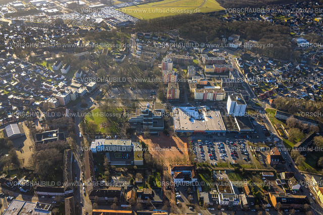 Hamm240100116 | Luftbild, Höveler Markt, Wohngebiet Hohenhöveler Hochhäuser und Waldstück An den Eichen, Kommunales Jobcenter Hamm AöR, Rathaus-Center Einkaufszentrum mit Supermarkt Rewe, DM, KiK und Lidl, Bockum-Hövel, Hamm, Ruhrgebiet, Nordrhein-Westfalen, Deutschland