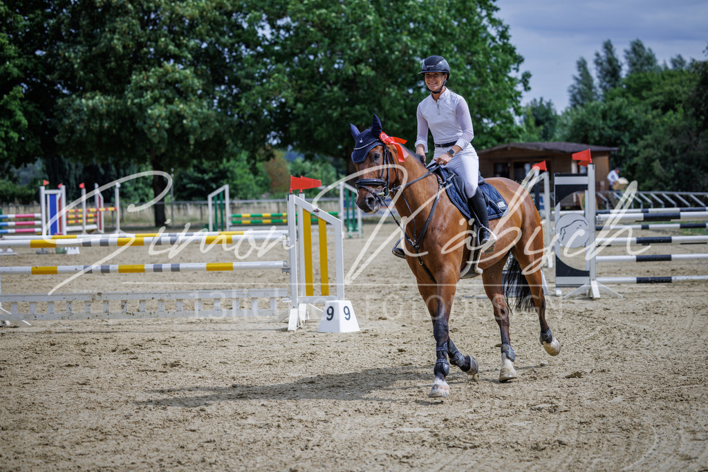 20260705-_3LI6860 | Tierfotografie Pferde, Hunde, Katzen, Haustiere.
Turnierfotografie Reitturniere, Reiten, Springreiten, Dressur in Hanau, dem Main-Kinzig-Kreis und dem Rhein-Main- Gebiet um Frankfurt