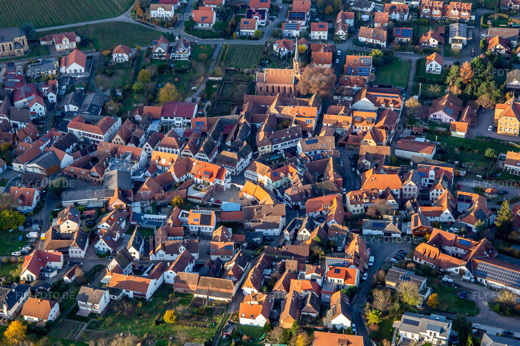 Luftbild: Hauptstr in Birkweiler im Bundesland Rheinland-Pfalz in Deutschland. Foto: IMG_139264.jpg vom 22.11.2023 durch Werner Riehm/FLY-FOTO.de