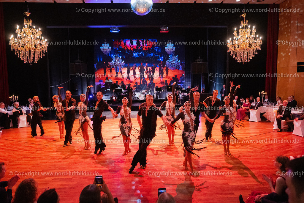 Stader Ballnacht ELS_3948070326 Kopie | Luftbilder aus Norddeutschland. Die große Luftbild Bilddatenbank von Sylt, Amrum, Föhr, Büsum, Cuxhaven, Hamburg, Bremen, Bremerhaven, Cuxhaven, Langeoog, Norderney, Borkum, Emden, Nordsee, Ostsee, Flensburg, Kiel, Stralsund, Rostock, Darß, Rügen, Usedom