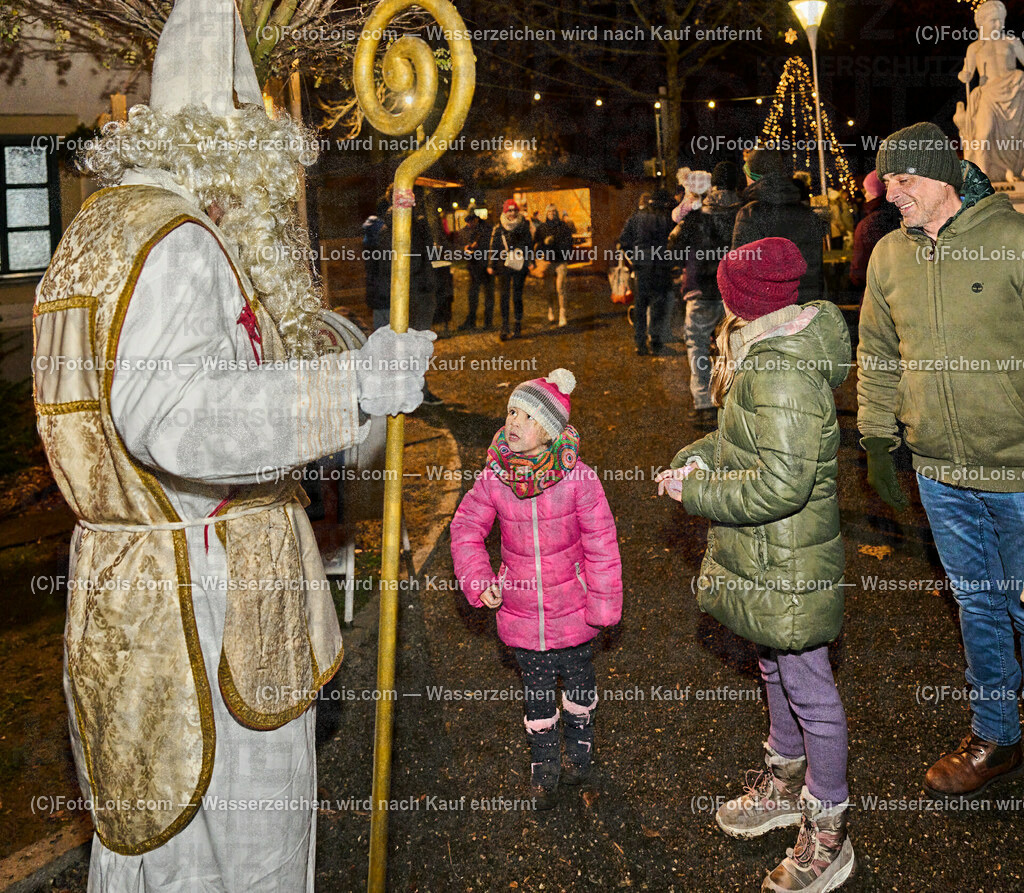 ALP7673_Wieselburger Advent_Nikolaus | (C)FotoLois.com, Alois Spandl, Wieselburger Advent im Schlosspark, Besuch durch den Hl. Nikolaus und seinen Krampussen, Sa 3. Dezember 2022.