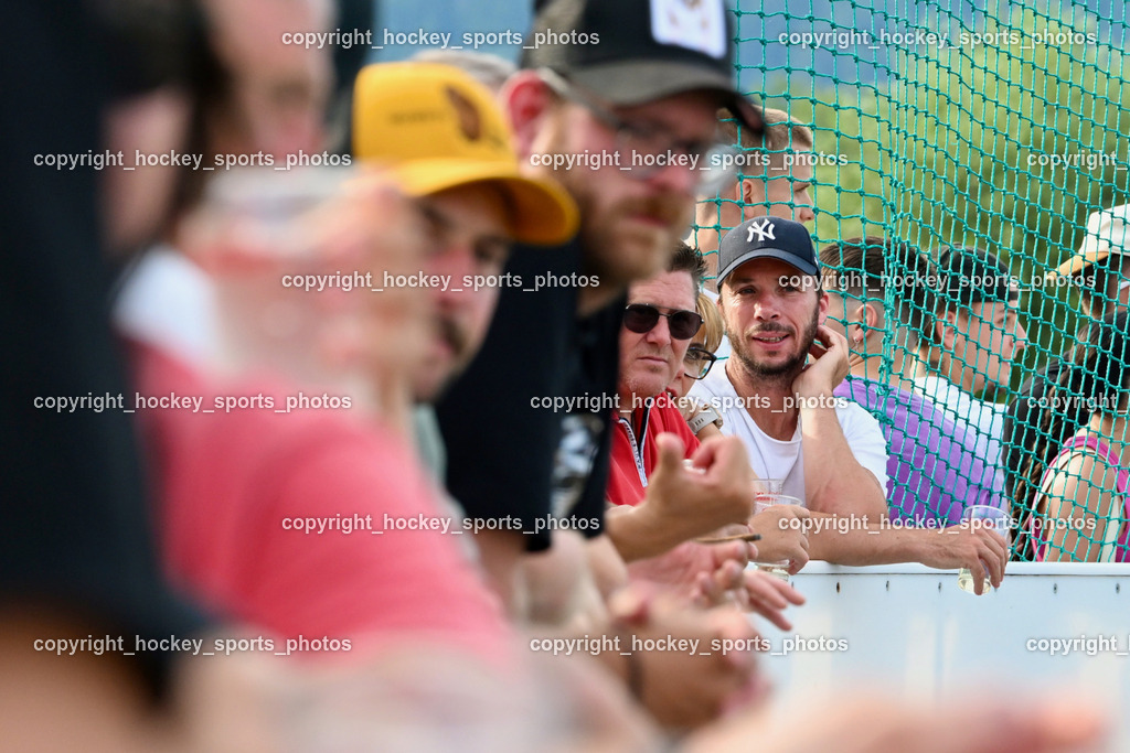 VAS Ballhockey vs. HSC Eagles Poggersdorf | Besucher Alpenarena Villach, Headcoach EC Kitzbühler Adler, Martin Pewal, VAS Ballhockey vs. HSC Eagles Poggersdorf, VAS Ballhockey vs. HSC Eagles Poggersdorf am 14.07.2024 in Villach (Alpen Arena ), Austria, (Photo by Bernd Stefan)