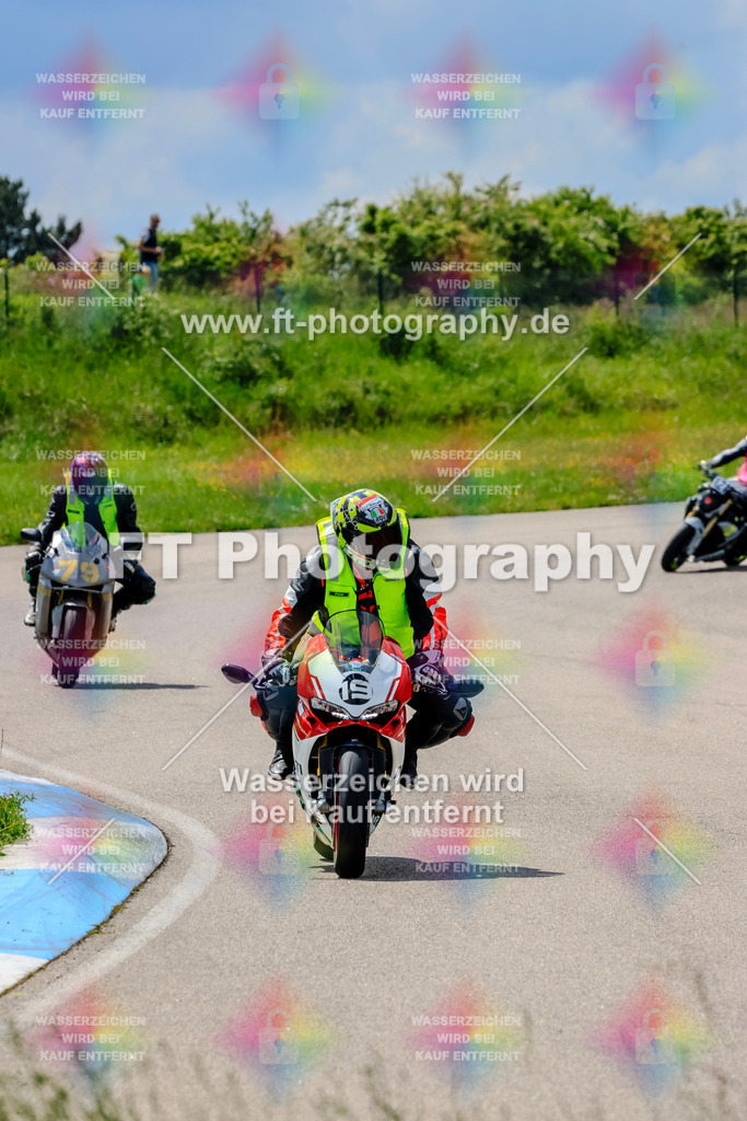 MotoTeam-0108 | Hier findet Ihr Bilder von Touristenfahrten auf der Nürburgring Nordschleife oder von anderen Veranstaltungen die ich besucht habe. Viel Spass beim Durch Schauen 