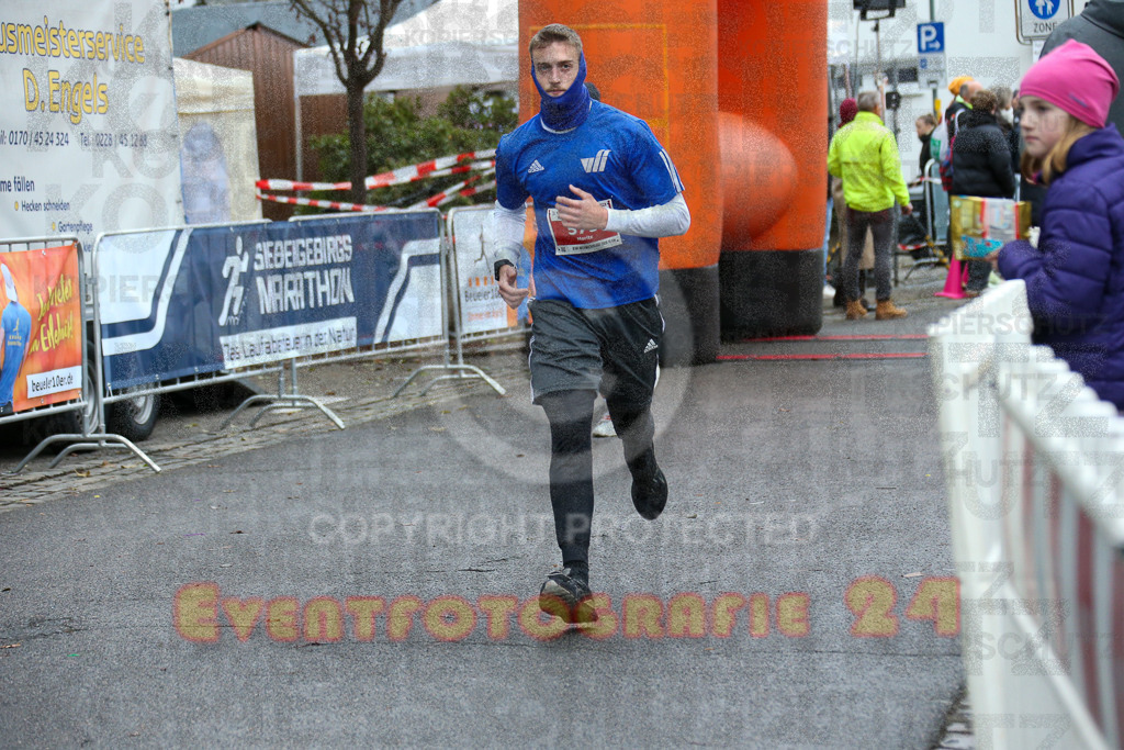 251130_1140_EX1_8222 | Sportfotografie im Rhein-Sieg Kreis, Köln, Bonn, NRW, Rheinland Pfalz, Hessen, etc. Unser Tätigkeitsfeld umfasst den Laufsport vom Volkslauf über den Marathon, Duathlon, Triathon bis zum Ultralauf wie Kölnpfad Ultra oder Schindertrail.