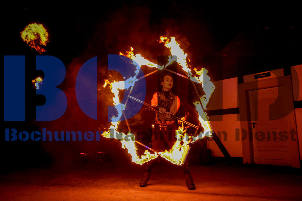 SES_MKRLHE20250705-136 | bond - Realisiert mit Pictrs.com