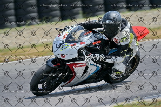 25bt04-1447 | markuskiefer.com - Realisiert mit Pictrs.com