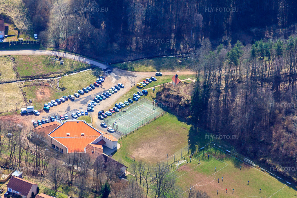 Vue aérienne: Stade Edwin Wagner à Schorbach dans le département Moselle, France – .Photo: IMG_38465.jpg prise le 20/03/2011 par Werner Riehm/FLY-FOTO.eu – Résolution de l'original: 4752 x 3168 px