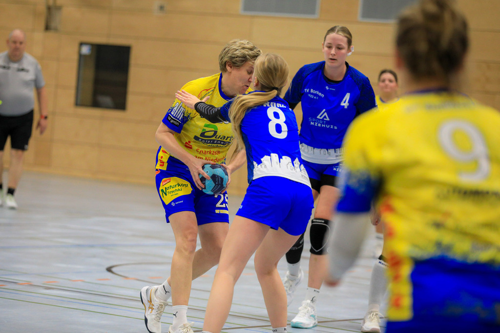 TvBorkenIII_SVN_161125_219 | Bildergalerie von Sport-Ereignissen aber auch von weiteren spannenden Dingen - nicht nur vom Niederrhein. In Anlehnung an den bekannten Spruch von Hanns Dieter Hüsch heißt das Motto: "Niederrhein ist überall".  - Realisiert mit Pictrs.com